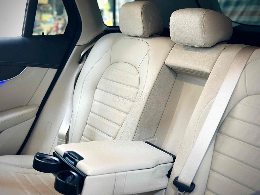 𝐌𝐞𝐫𝐜𝐞𝐝𝐞𝐬-𝐁𝐞𝐧𝐳 𝐆𝐋𝐂𝟐𝟎𝟎 𝟒𝐦𝐚𝐭𝐢𝐜 𝐌𝐨𝐝𝐞𝐥 𝟐𝟎𝟐𝟏. Mua bán Ô tô tại Thành phố Thủ Đức Tp Hồ Chí Minh được đăng bởi Tấn Khang Chuyên Xe Lướt hình 12