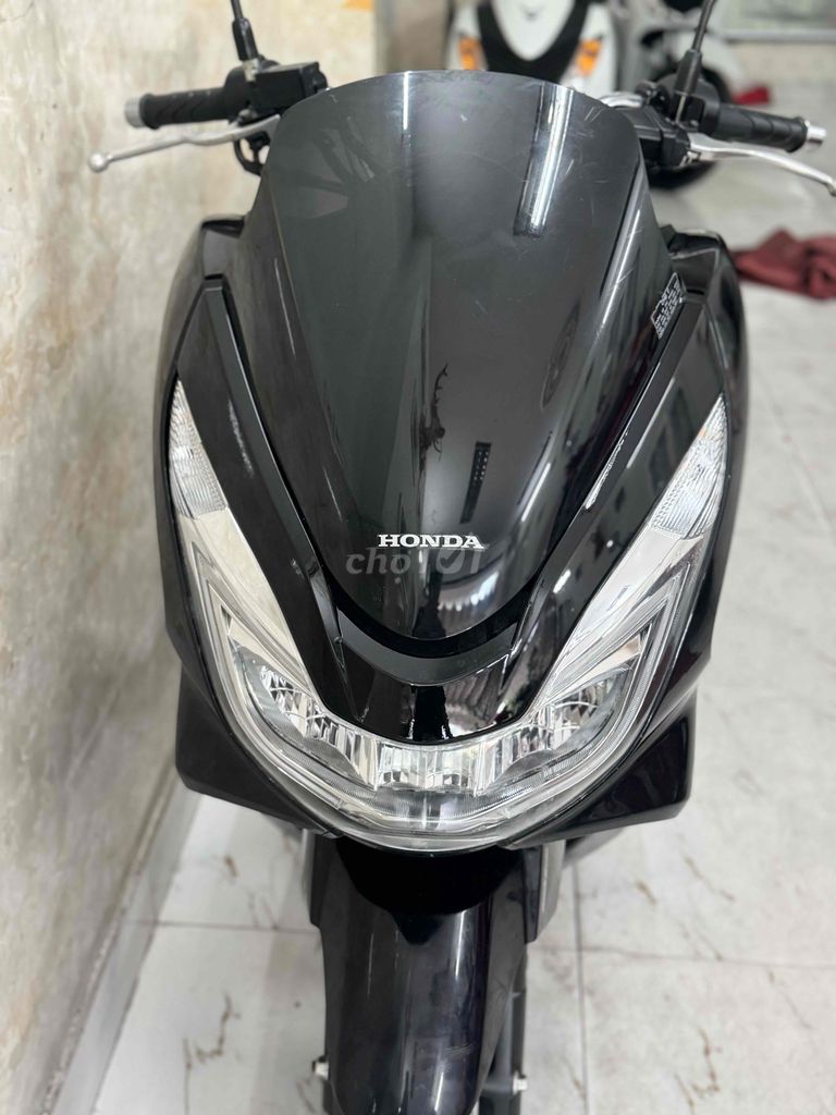 PCX 125 đèn lép màu đen bóng mới keng. Mua bán Xe máy tại Quận Sơn Trà Đà Nẵng được đăng bởi Minh Dũng bán trả góp 136 vân đồn  hình 2