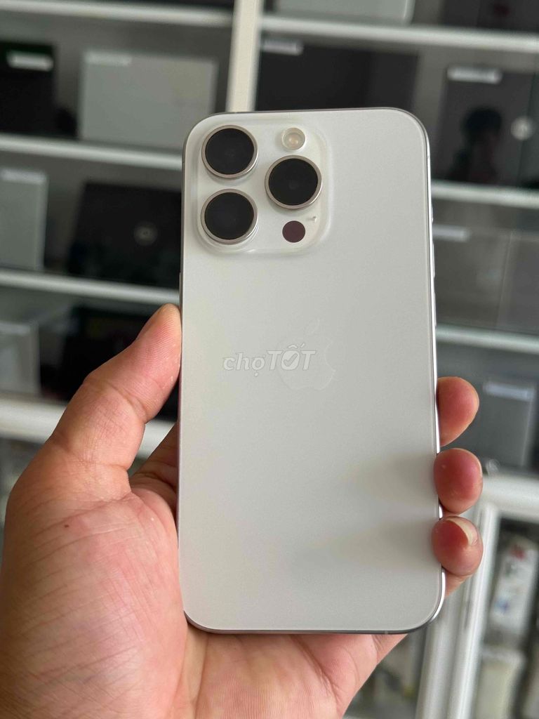 Apple iPhone 15 Pro 128GB Trắng. Mua bán Điện thoại tại Thành phố Buôn Ma Thuột Đắk Lắk được đăng bởi Cầm Đồ PHÚT 89  hình 1