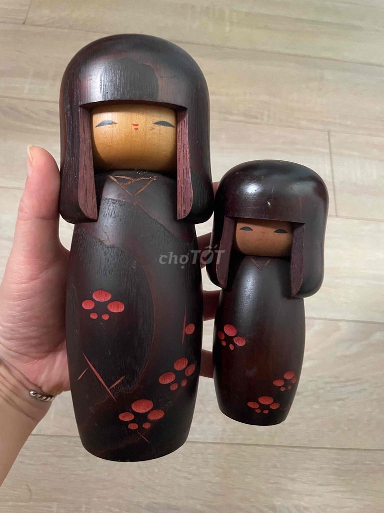 Búp bê Kokeshi Gỗ Nâu đen 18cm