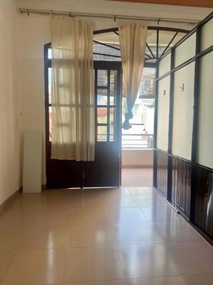 cho nữ thuê phòng ban công thoáng mát