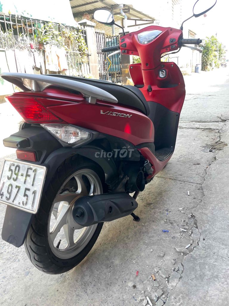 Honda Vision 2013 màu Đỏ. Mua bán Xe máy tại Huyện Đức Hòa Long An được đăng bởi XE MÁY CŨ LONG AN hình 5