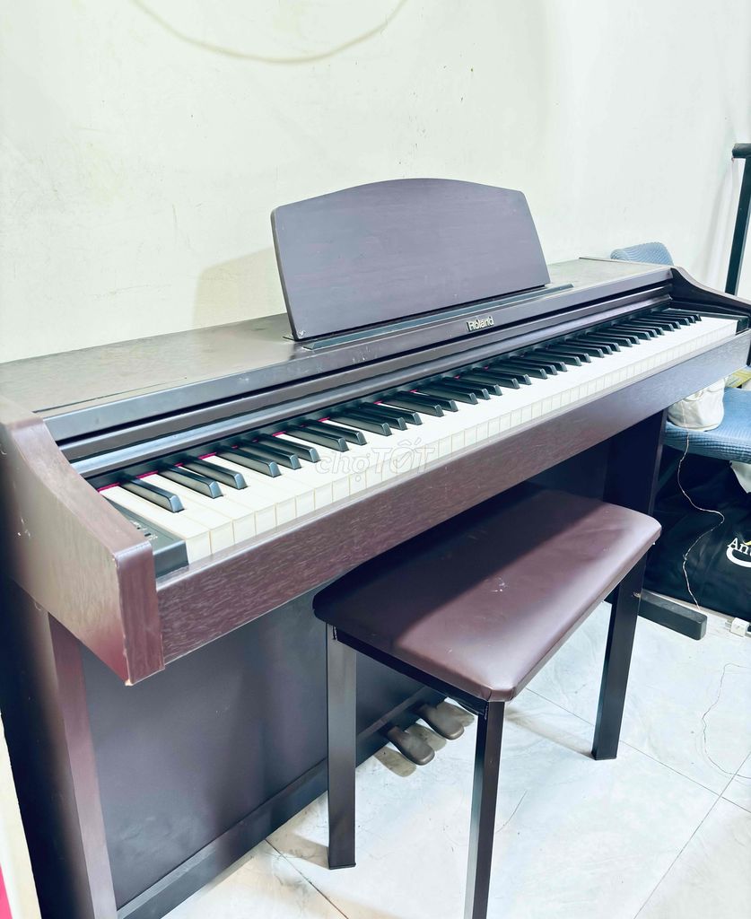 Thanh lý piano Roland HP245