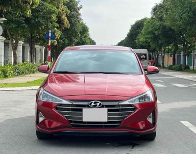 Hyundai Elantra 2022, Đỏ, 25678km, giá 565 tri