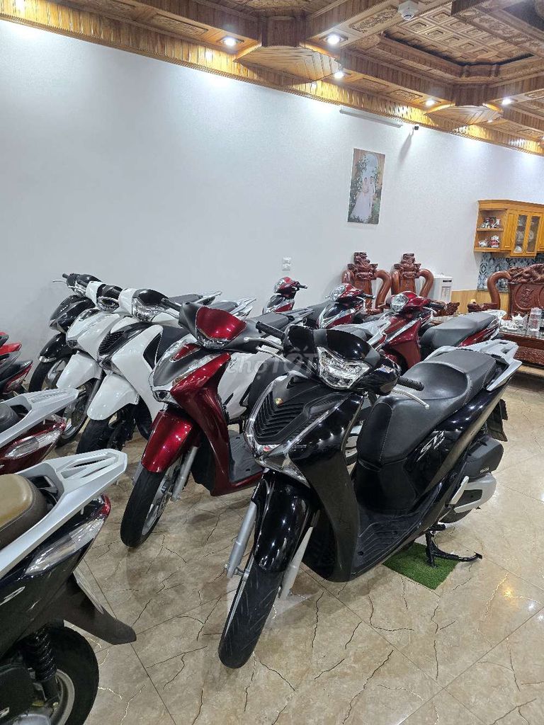 Honda SH 125i CBS 2019 Đen. Mua bán Xe máy tại Huyện Phúc Thọ Hà Nội được đăng bởi Nguyễn Văn Nam hình 4