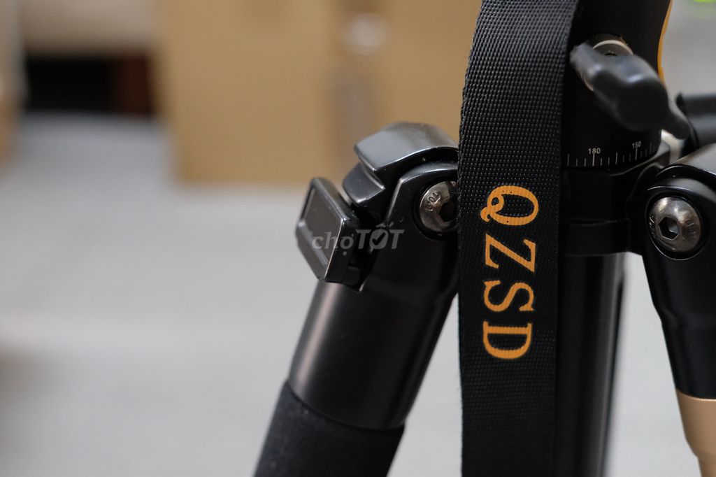 Pass Tripod Beike BK-999S (có thể tách mono) 99%