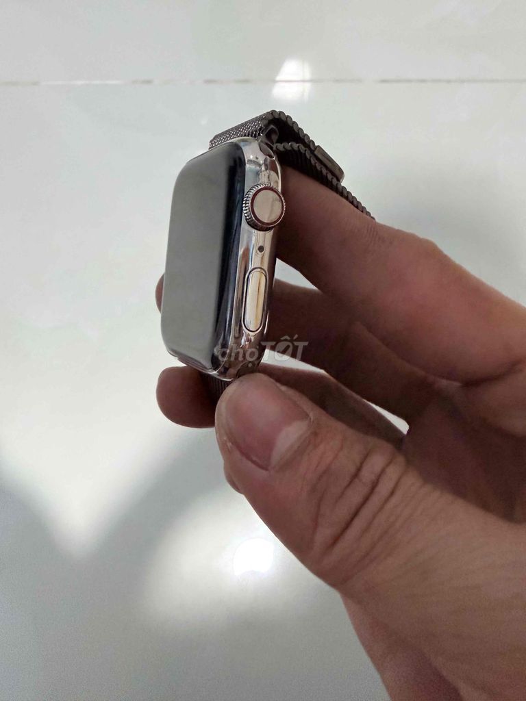 series 6/44m Thép bạc pin 88% máy đẹp 99%. Mua bán Thiết bị đeo thông minh tại Huyện Phong Điền Cần Thơ được đăng bởi Đức Huy hình 1