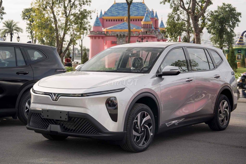 VinFast Limo Green 75Tr giao xe ngay, bao nợ xấu - 127093883