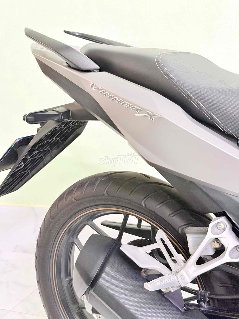 Honda Winner X V3 Bạc Odo 15.000km. Mua bán Xe máy tại Thành phố Vĩnh Long Vĩnh Long được đăng bởi Dương Nguyễn hình 2