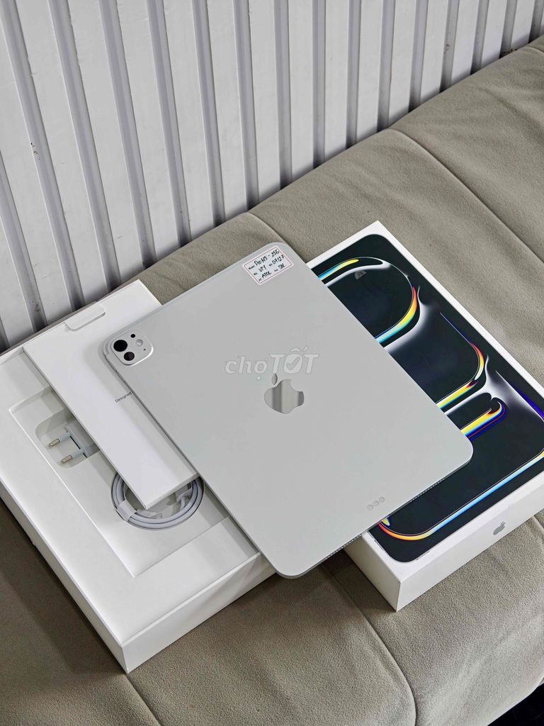 iPad Pro M5 256GB VN Fullbox như mới. Mua bán Máy tính bảng tại Quận Đống Đa Hà Nội được đăng bởi Lâm Bảo Tuyên hình 1