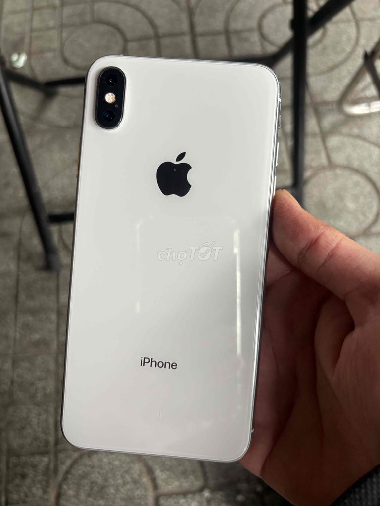 Apple iPhone Xs Max 64GB Trắng có nhận giao lưu. Mua bán Điện thoại tại Quận 10 Tp Hồ Chí Minh được đăng bởi Nguyễn Văn Biết hình 1