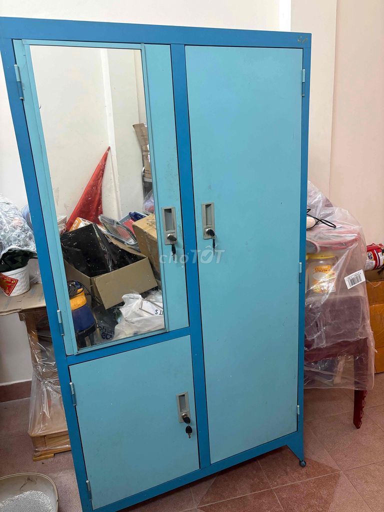 Tủ sắt màu Xanh dương. Mua bán Tủ, kệ gia đình tại Quận 11 Tp Hồ Chí Minh được đăng bởi Yumi hình 1