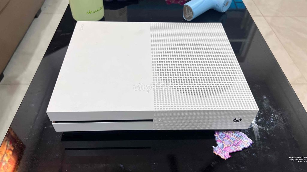 Máy chơi game Microsoft Xbox One S 500GB Trắng. Mua bán Thiết bị chơi game tại Quận 3 Tp Hồ Chí Minh được đăng bởi Huy Nguyen hình 1