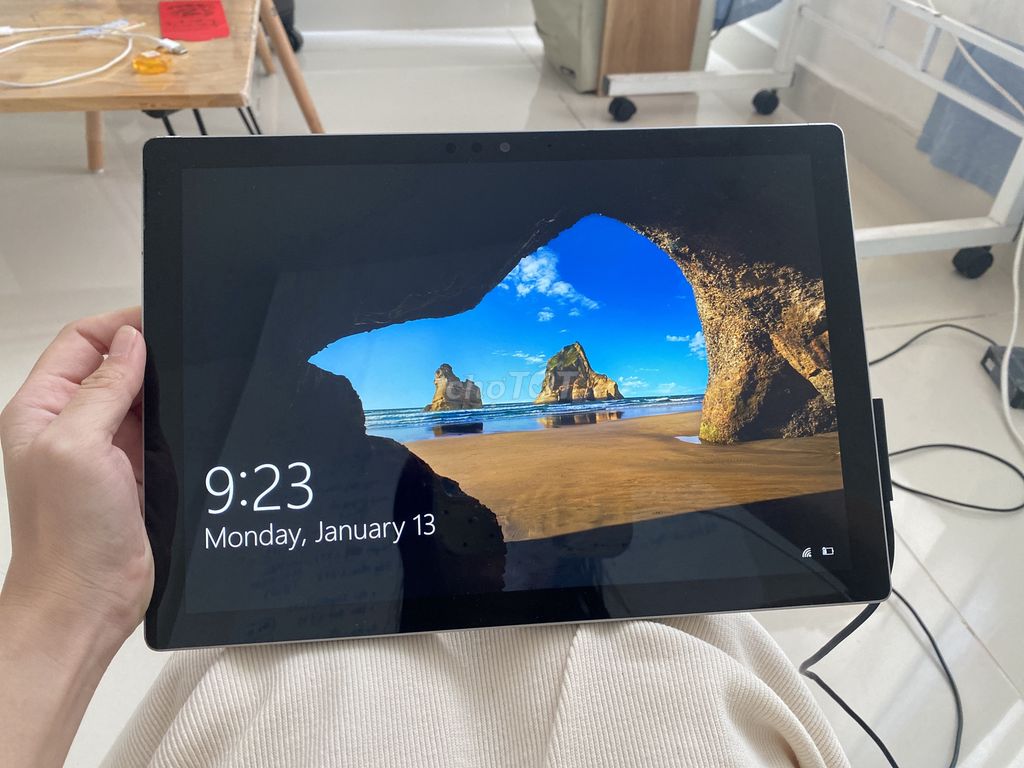 Microsoft Surface Pro 4 4GB win 10