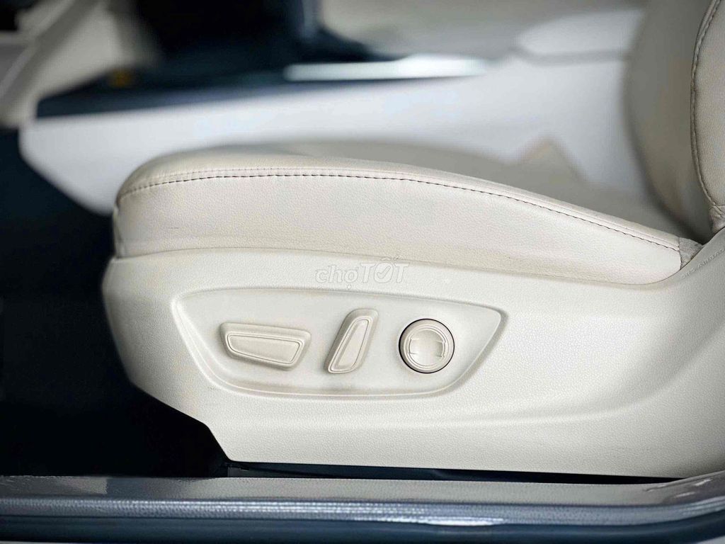 🚘 Toyota Camry 2.0Q 2022 - 1 chủ từ đầu - Siêu Đẹp. Mua bán Ô tô tại Thành phố Thủ Đức Tp Hồ Chí Minh được đăng bởi Tấn Lợi  hình 15