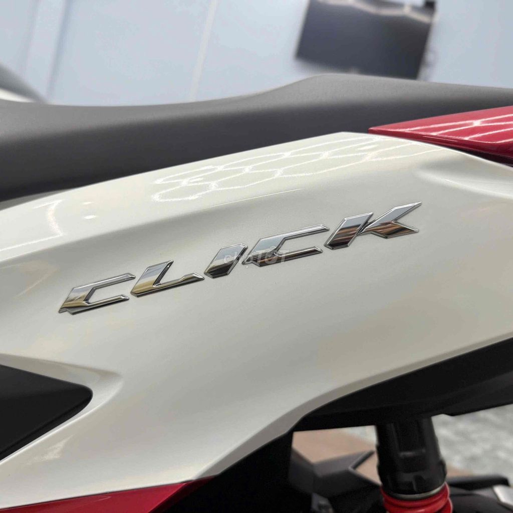 Honda Click Thái 150i 2022 Trắng Đỏ 933 km. Mua bán Xe máy tại Quận Bình Tân Tp Hồ Chí Minh được đăng bởi Hữu Trọng hình 4