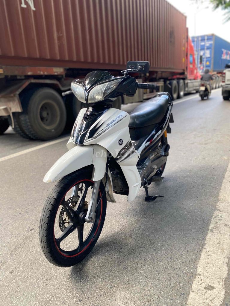 Yamaha Jupiter Gravita Trắng đen