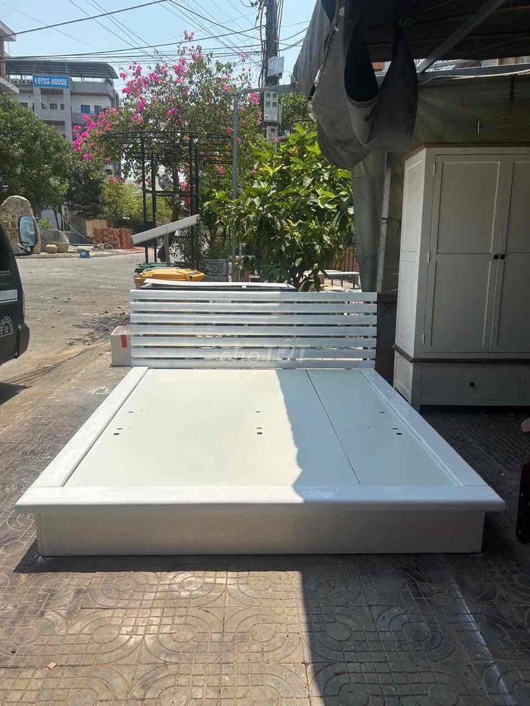 Giường hộp Gỗ Tự Nhiên 1m6x2m. Mua bán Giường, chăn ga gối nệm tại Quận Ngũ Hành Sơn Đà Nẵng được đăng bởi Linh Nguyễn  hình 1