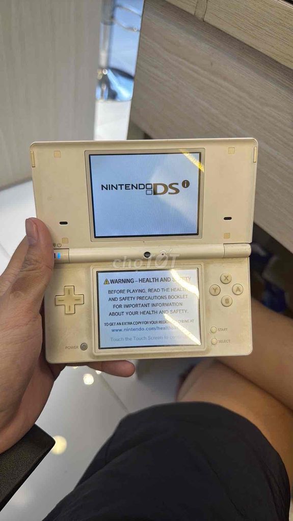 NINTENDO DSI TRẮNG GIÁ PASS TRẢI NGHIỆM