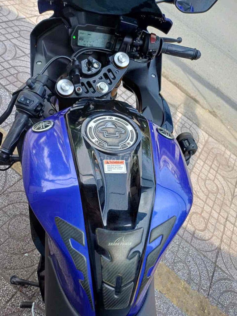 moto Yamaha R15 12/2020 đi đúng 4.178km chính chủ.. Mua bán Xe máy tại Quận Bình Tân Tp Hồ Chí Minh được đăng bởi Lê Văn Khang hình 4