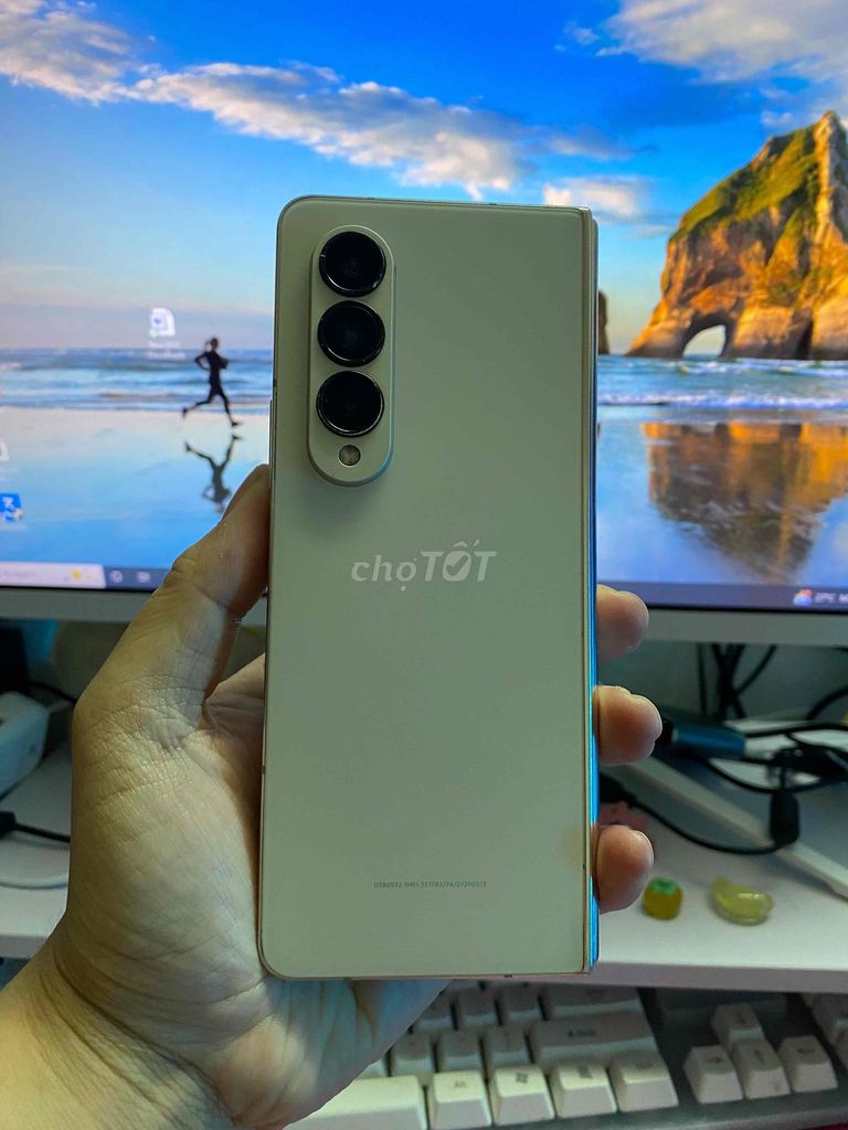 Samsung Z Fold 4 256GB Vàng kem. Mua bán Điện thoại tại Quận Tân Bình Tp Hồ Chí Minh được đăng bởi Giang hình 1