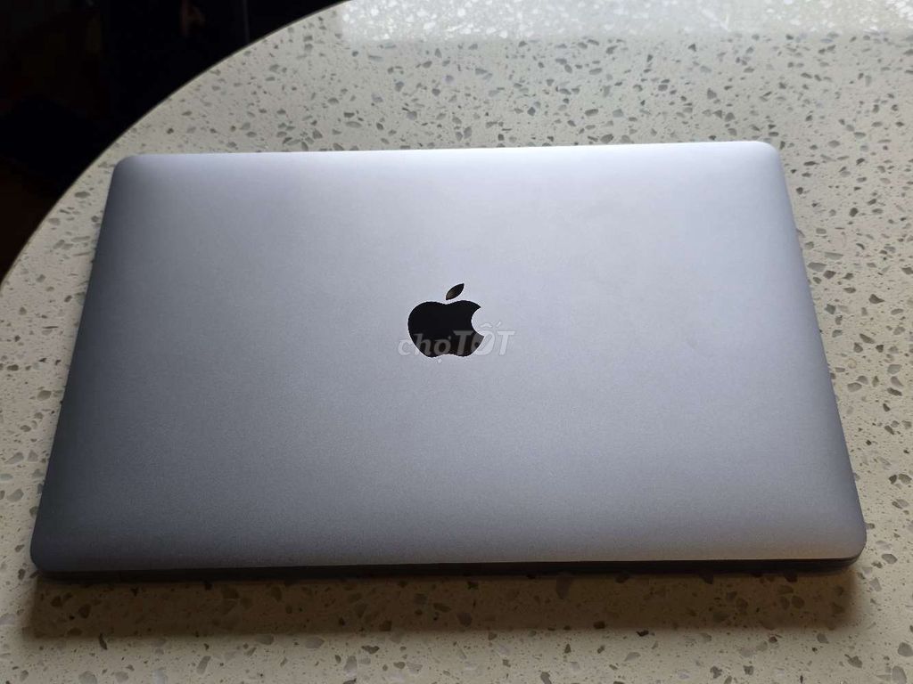 Apple Macbook Pro M2 13inch 8GB/256GB Xám. Mua bán Laptop tại Quận 8 Tp Hồ Chí Minh được đăng bởi Thanh Tùng hình 1