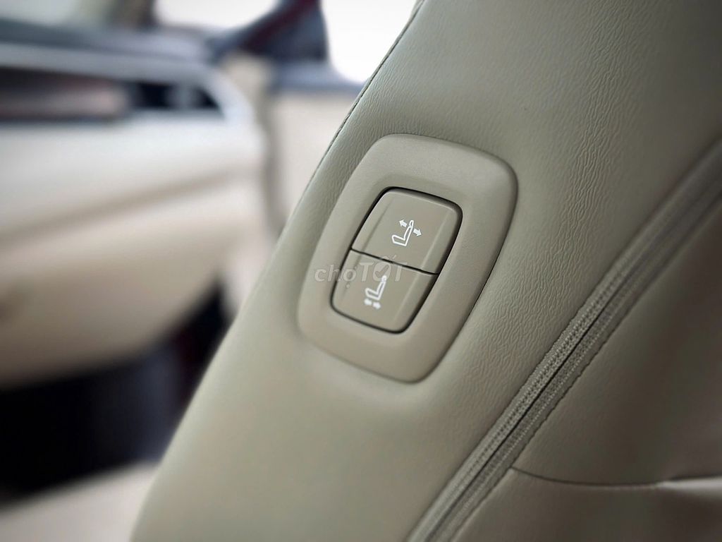 Toyota Camry 2019 2.0G - 20000 km. Mua bán Ô tô tại Thành phố Thủ Đức Tp Hồ Chí Minh được đăng bởi Kim Ngân Xe Lướt hình 17