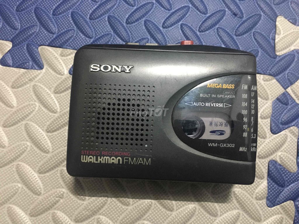 Máy Cassette cầm tay Sony walkman