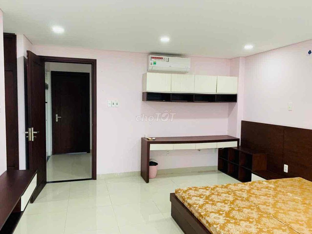 Pet-friendly furnished house on the FPT City shophouse row — photo 4
