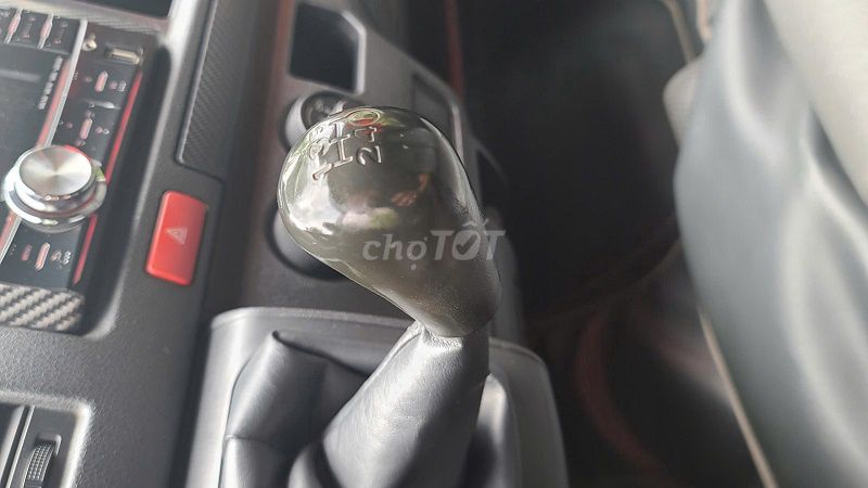 Xe 16 Chỗ Toyota Hiace 2014 Máy Xăng, Xe Đẹp. Mua bán Ô tô tại Quận Gò Vấp Tp Hồ Chí Minh được đăng bởi Chợ Xe Cũ Giá Tốt hình 8