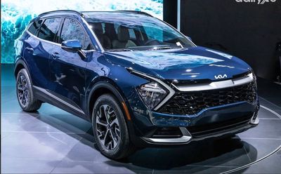 Kia Sportage 2025 - 10000 km. Mua bán Ô tô tại Huyện Nhà Bè Tp Hồ Chí Minh được đăng bởi Linh Đan