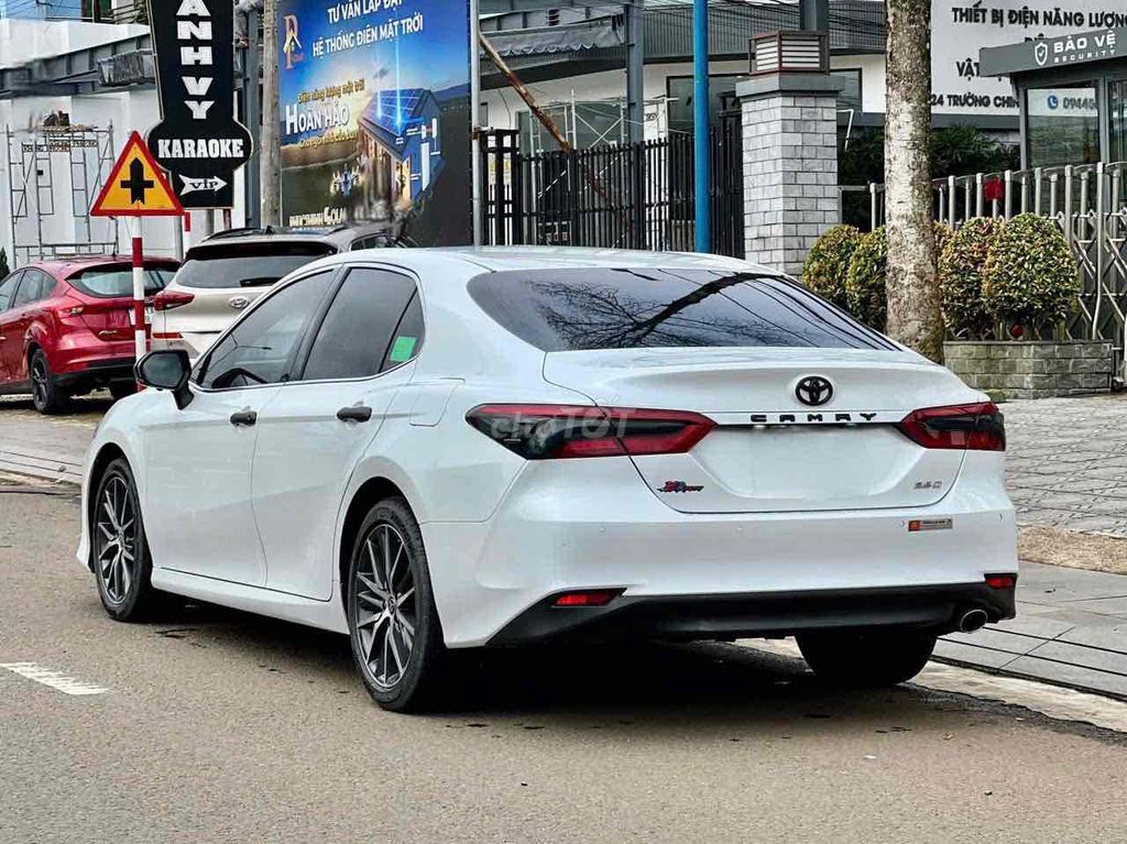 Toyota Camry 2022 2.0 Q. Mua bán Ô tô tại Quận Đống Đa Hà Nội được đăng bởi Hùng Nguyễn hình 4