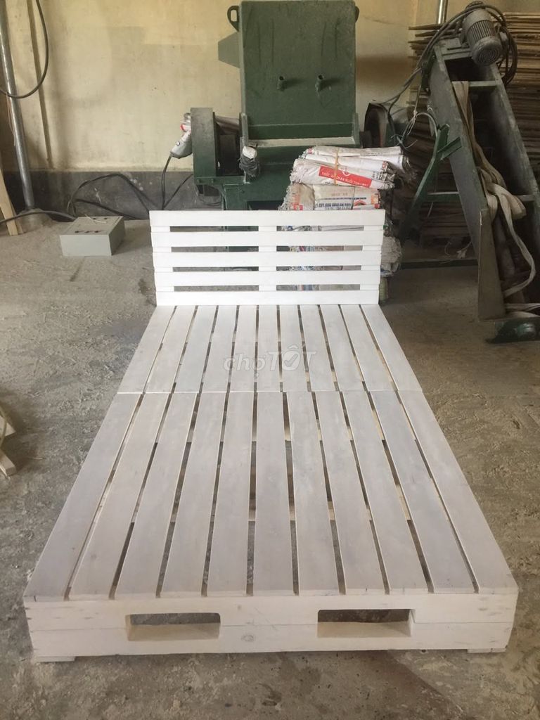 Pallet giường gỗ. Mua bán Giường, chăn ga gối nệm tại Quận Liên Chiểu Đà Nẵng được đăng bởi Pallet Thùng rác  hình 1