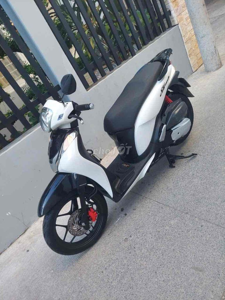 Honda SH Mode 2018 белый чёрный автомат
