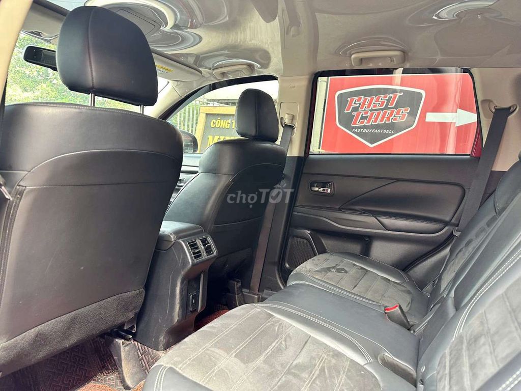 Mitsubishi Outlander 2022 2.0CVT,màu đỏ,24.000nkm. Mua bán Ô tô tại Quận Bình Tân Tp Hồ Chí Minh được đăng bởi Son Do hình 15