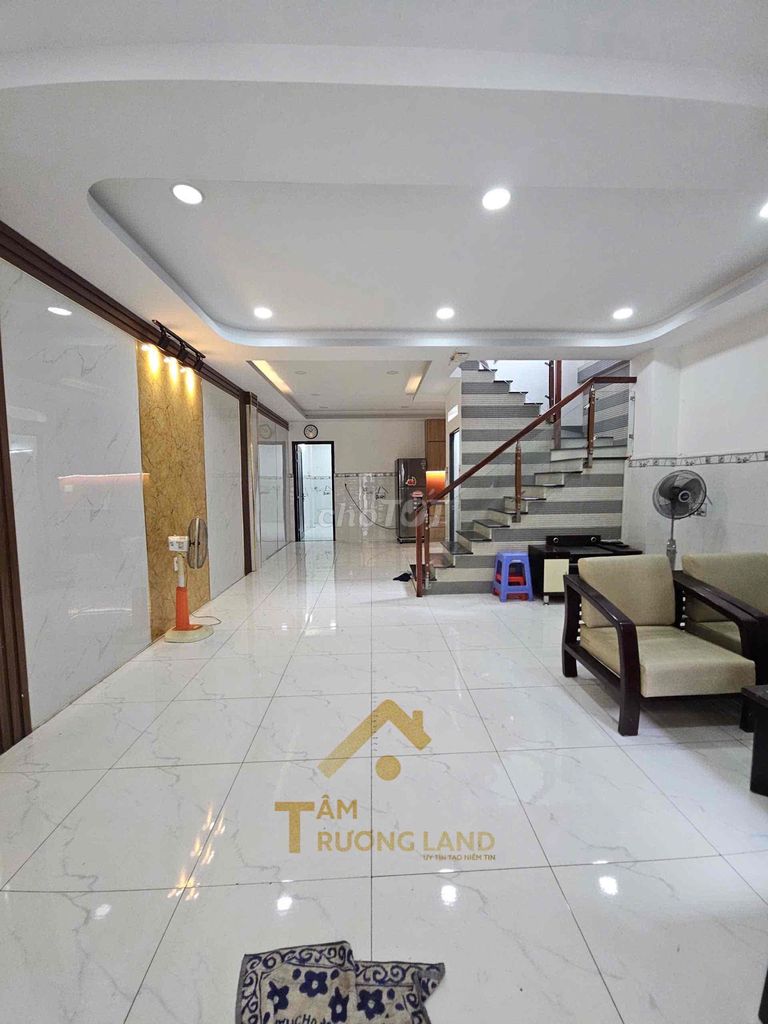 2Tầng Âu Dương Lân 3 Phòng Hẻm Thông Thoáng Nở Hậu Sổ riêng