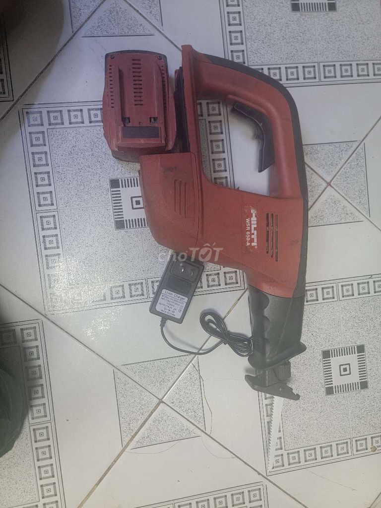 Cưa kiếm Hilti