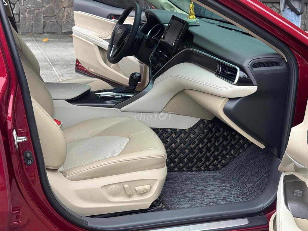Toyota Camry 2022 2.5 Q - 60000 km. Mua bán Ô tô tại Quận 12 Tp Hồ Chí Minh được đăng bởi Nam Trường  hình 9