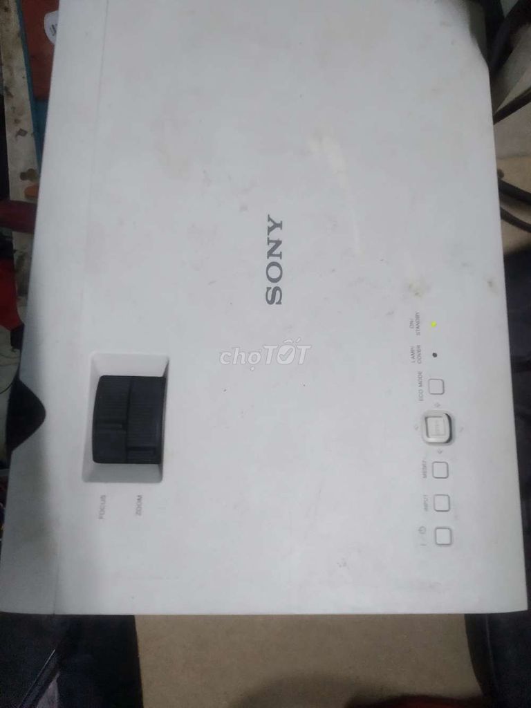 Cần bán máy chiếu Sony