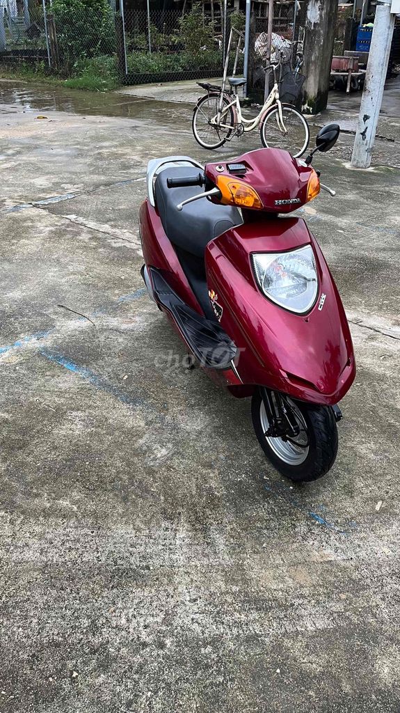 Xe sạch sẽ máy móc êm ru chạy nhẹ nhàng ngọt ngào. Mua bán Xe máy tại Huyện Sơn Tịnh Quảng Ngãi được đăng bởi Tấn phát   hình 3