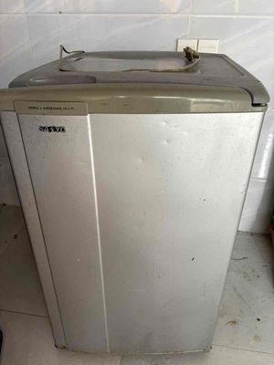 tủ lạnh sanyo 90L. Mua bán Tủ lạnh tại Quận Tân Phú Tp Hồ Chí Minh được đăng bởi Lê Hoàng Phương