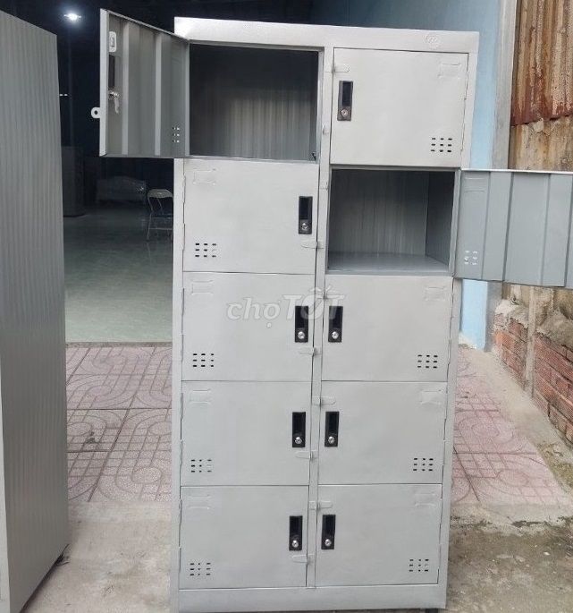 Tủ locKER  để đồ nhâNN viêNN an toàn..Có khoá.