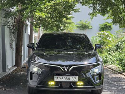 VinFast VF7 dk 7 2025 sạc miển phí