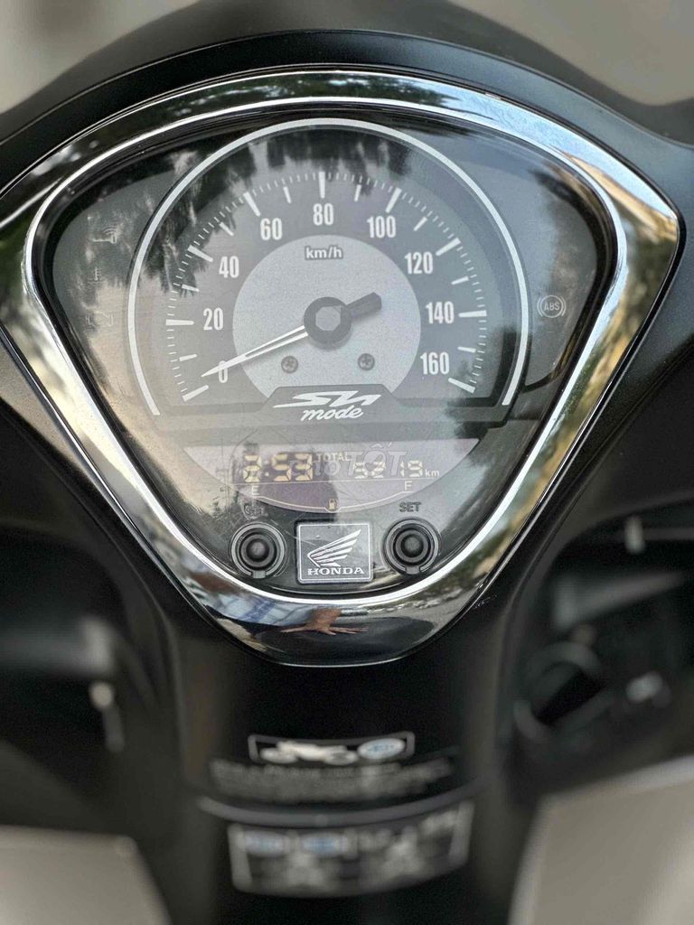 XE MÁY 68 - Honda SH Mode 2024 Abs Xám Sần. Mua bán Xe máy tại Quận Tây Hồ Hà Nội được đăng bởi Đức Anh hình 5