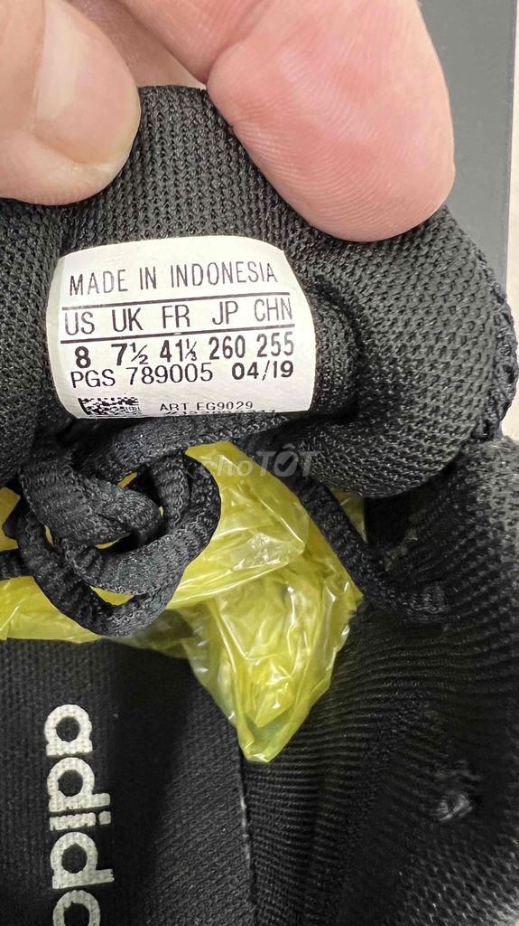 Adidas Falconrun size 41 . Indonesia
