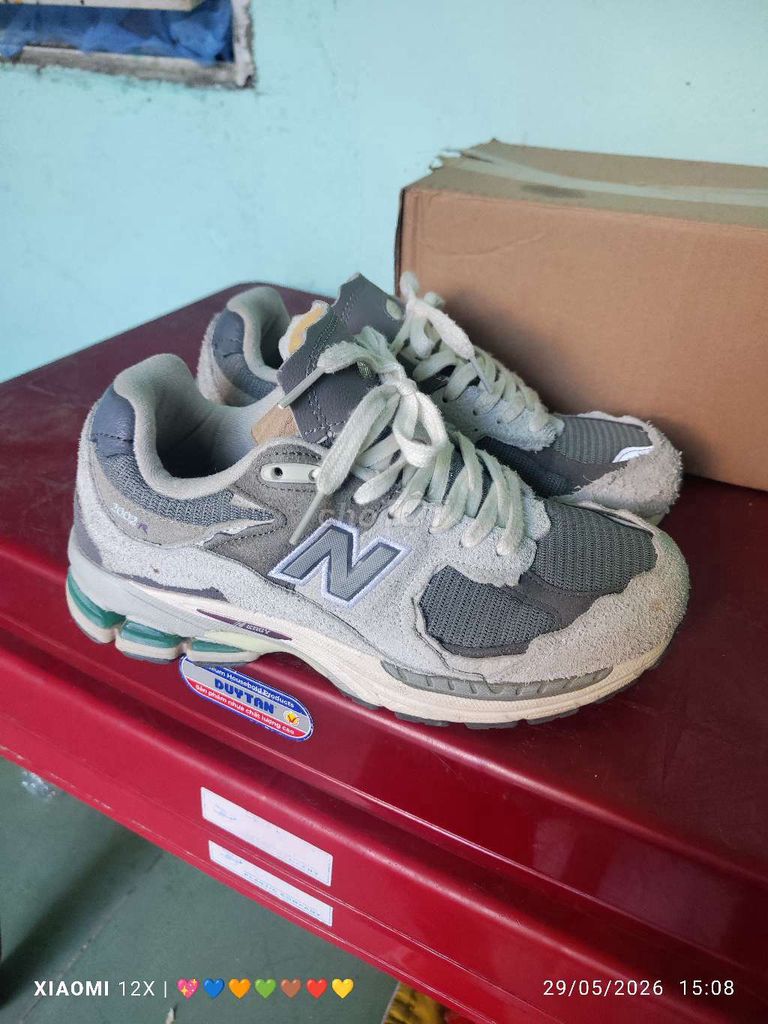 Giày New Balance 2002R Rain Cloud size 40. Mua bán Giày dép tại Thành phố Huế Thừa Thiên Huế được đăng bởi A Bảy hình 1