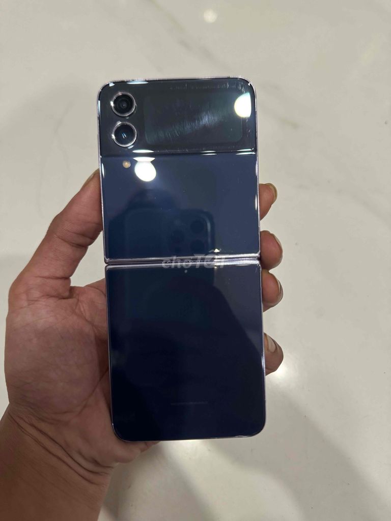 Samsung Galaxy Z Flip 4 128GB Đen. Mua bán Điện thoại tại Quận Bình Tân Tp Hồ Chí Minh được đăng bởi Phúc Nguyên hình 1