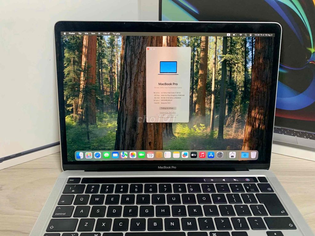 Macbook Pro 2020 - 13 inch , i7/ Ram 16 GB - SSD