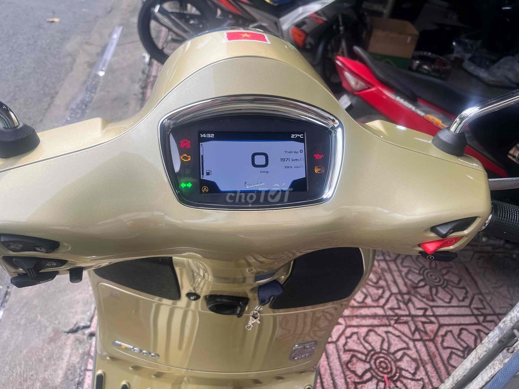 vespa gts 300 quasar nhập khẩu. Mua bán Xe máy tại Quận Tân Bình Tp Hồ Chí Minh được đăng bởi Thân Tuân hình 5