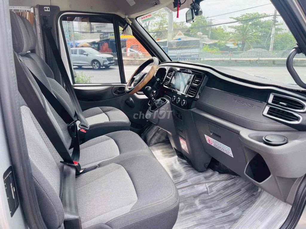 Ford Transit 2024 Rất Mới - Nhiều Phụ Kiện Lên Săn. Mua bán Ô tô tại Quận Tân Bình Tp Hồ Chí Minh được đăng bởi TRUNG TÂM XE LƯỚT CHÍNH HÃNG hình 11